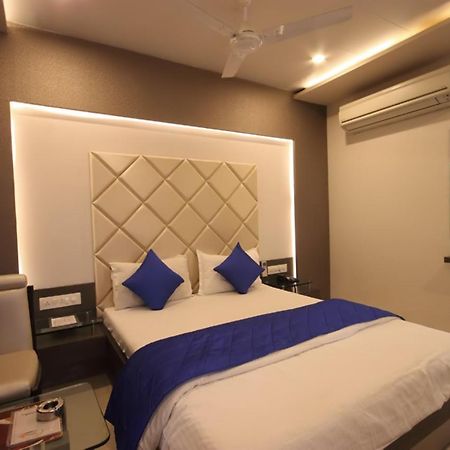 Hotel Flair Inn Ahmedabad Esterno foto