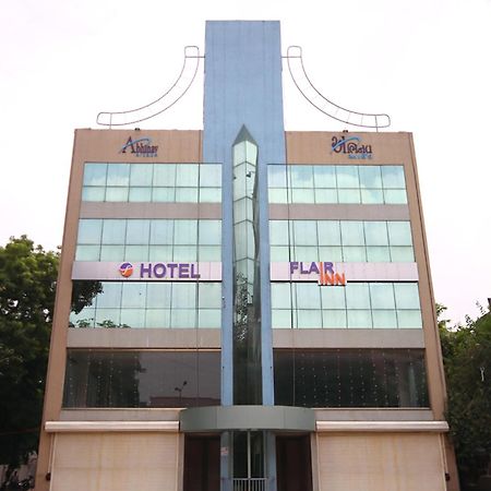 Hotel Flair Inn Ahmedabad Esterno foto