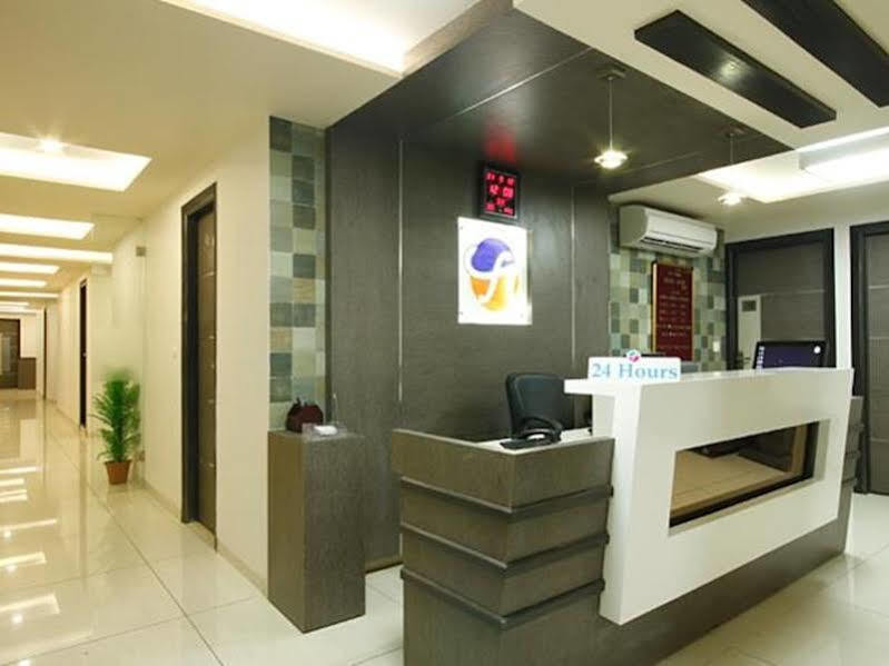 Hotel Flair Inn Ahmedabad Esterno foto