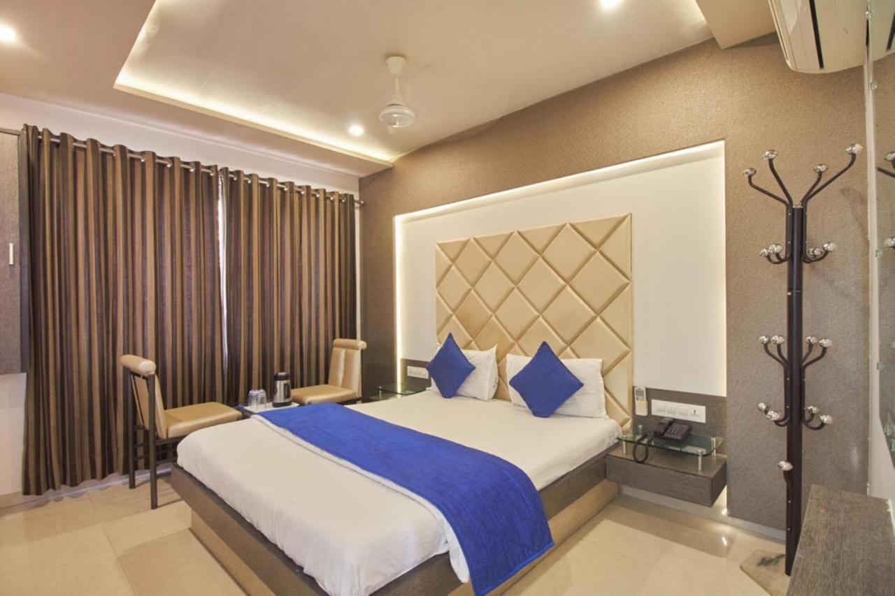 Hotel Flair Inn Ahmedabad Esterno foto