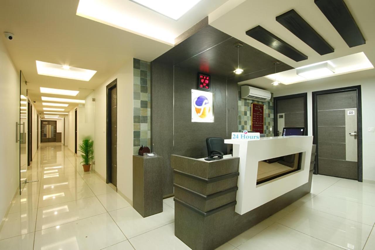 Hotel Flair Inn Ahmedabad Esterno foto